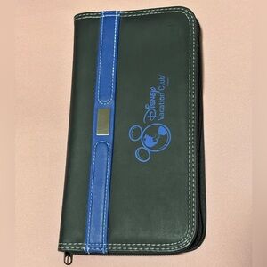 Disney Vacation Club Black & Blue Zip Passport/Wallet Travel Organizer